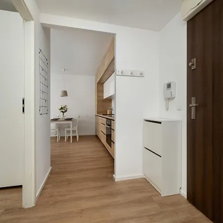 Cosy With Garden By Renters *