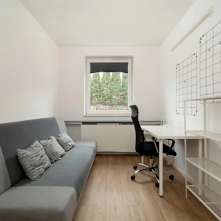 Cosy With Garden By Renters Apartman Wrocław