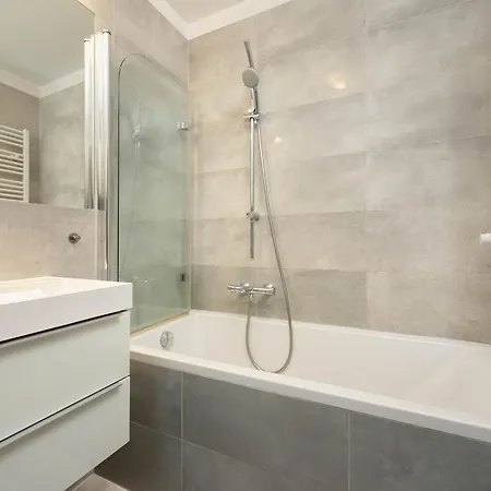 Apartman Cosy With Garden By Renters