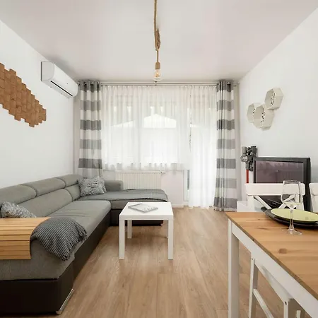 Apartman Cosy With Garden By Renters *