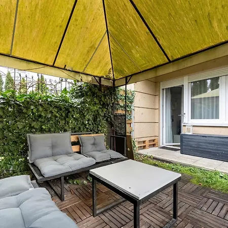 Cosy With Garden By Renters *